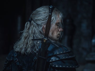 The Witcher : pourquoi Henry Cavill quittera la série après la saison 3 ?