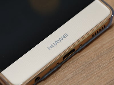 Le Huawei P40 Pro dévoile son énorme objectif photo