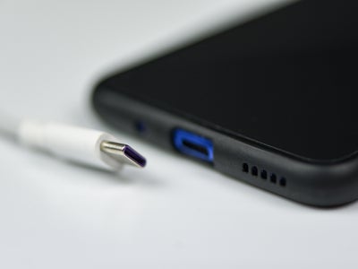 Attention, votre câble USB-C est peut-être porteur d'un virus