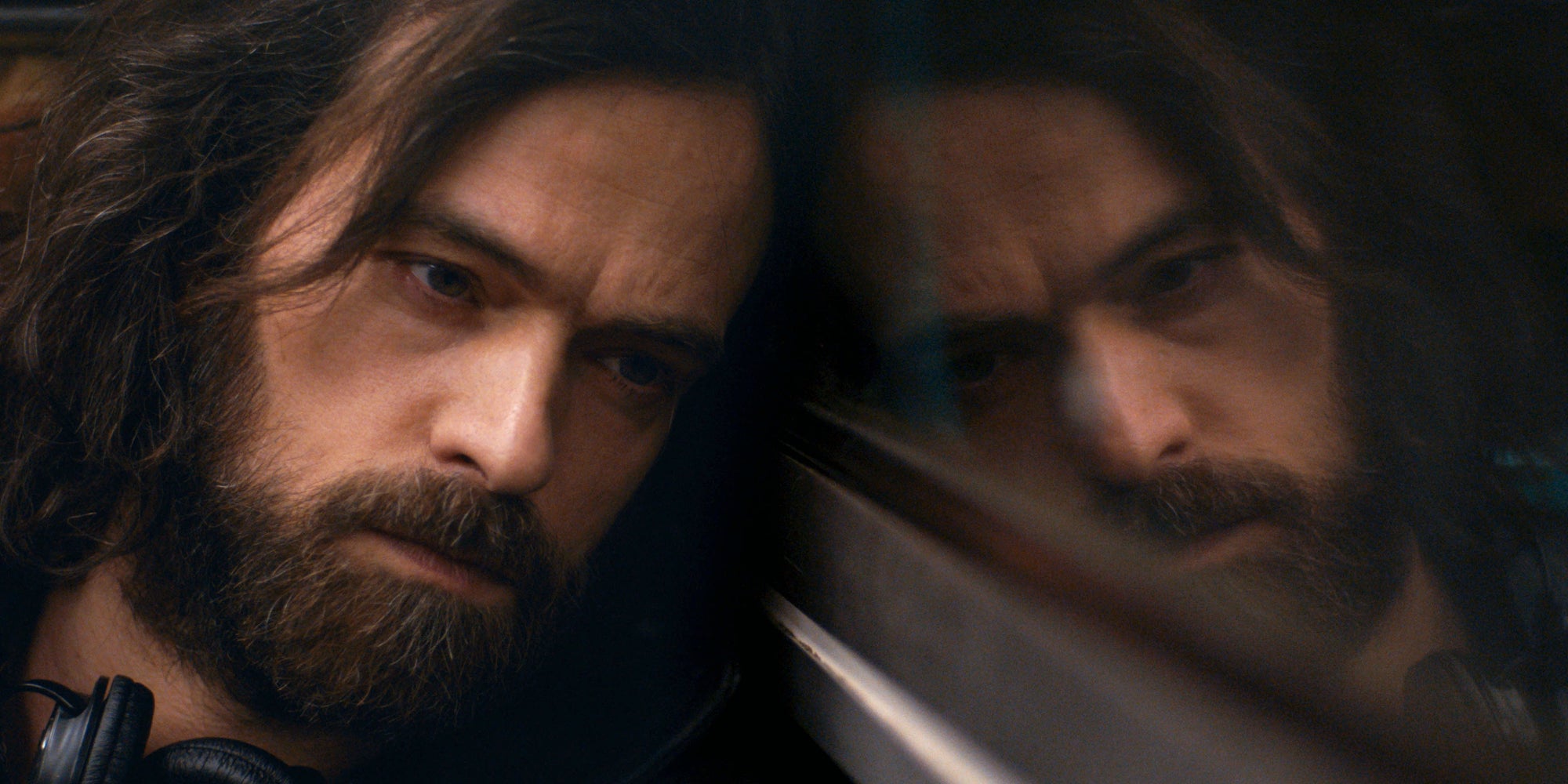 Vernon Subutex, incarné par Romain Duris, personnage principal de la série éponyme diffusée sur Canal+.