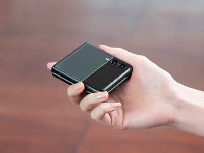 Samsung Galaxy Z Flip4 : son design dévoilé ?