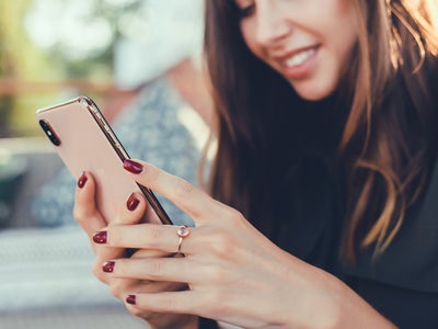 Semaine du développement durable : optez pour un smartphone reconditionné